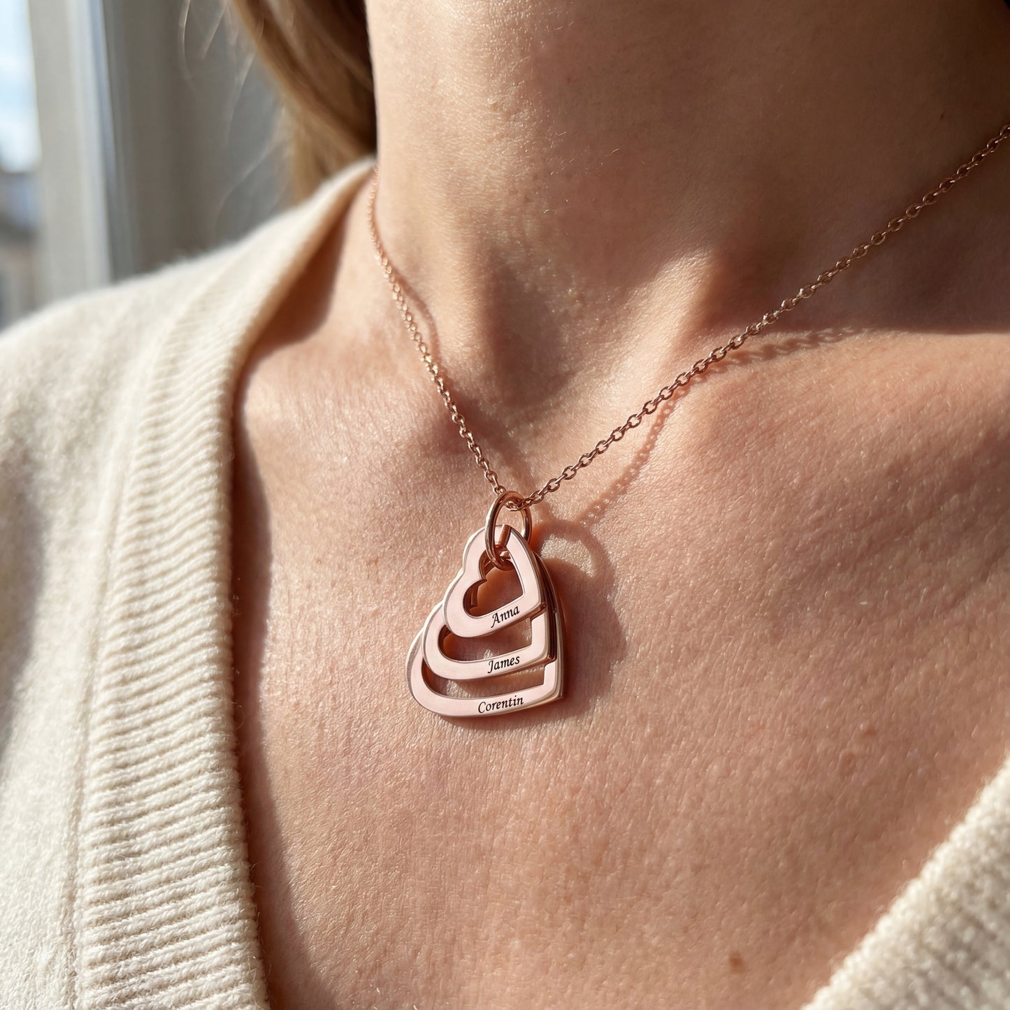 Collana con nome "Cuori Annidati"