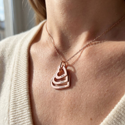 Collana con nome "Cuori Annidati"