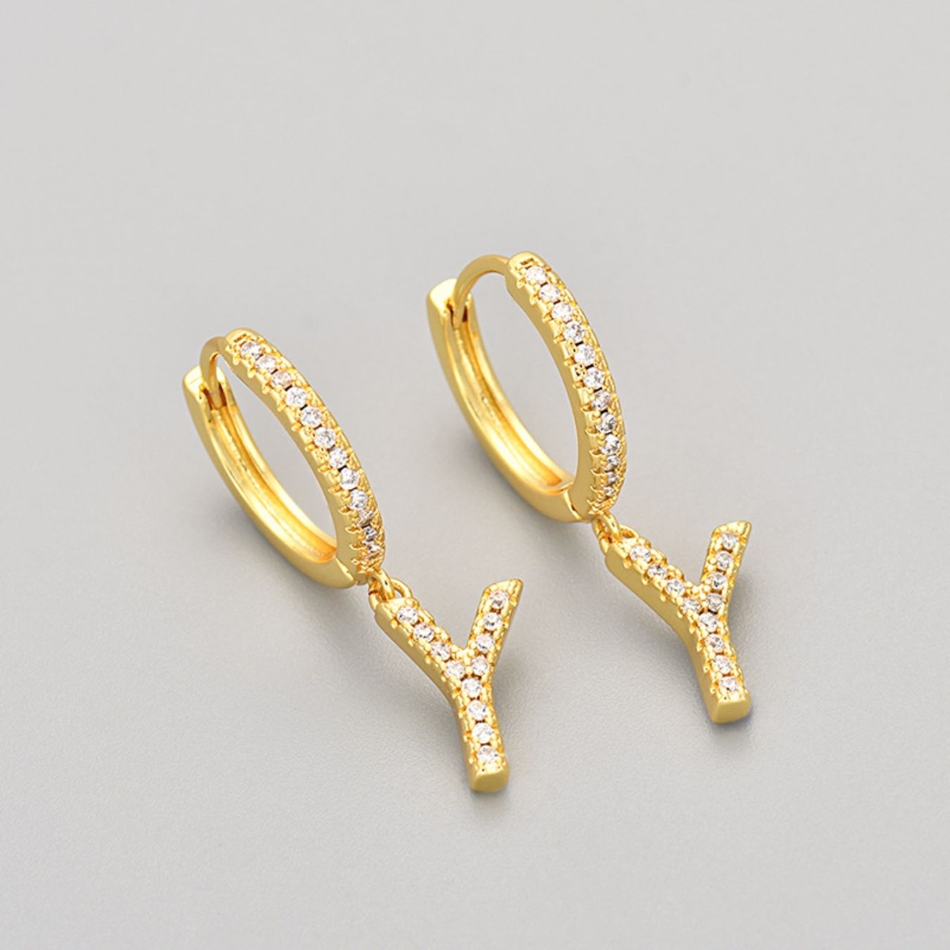 Orecchini con Iniziali "Cristallo"