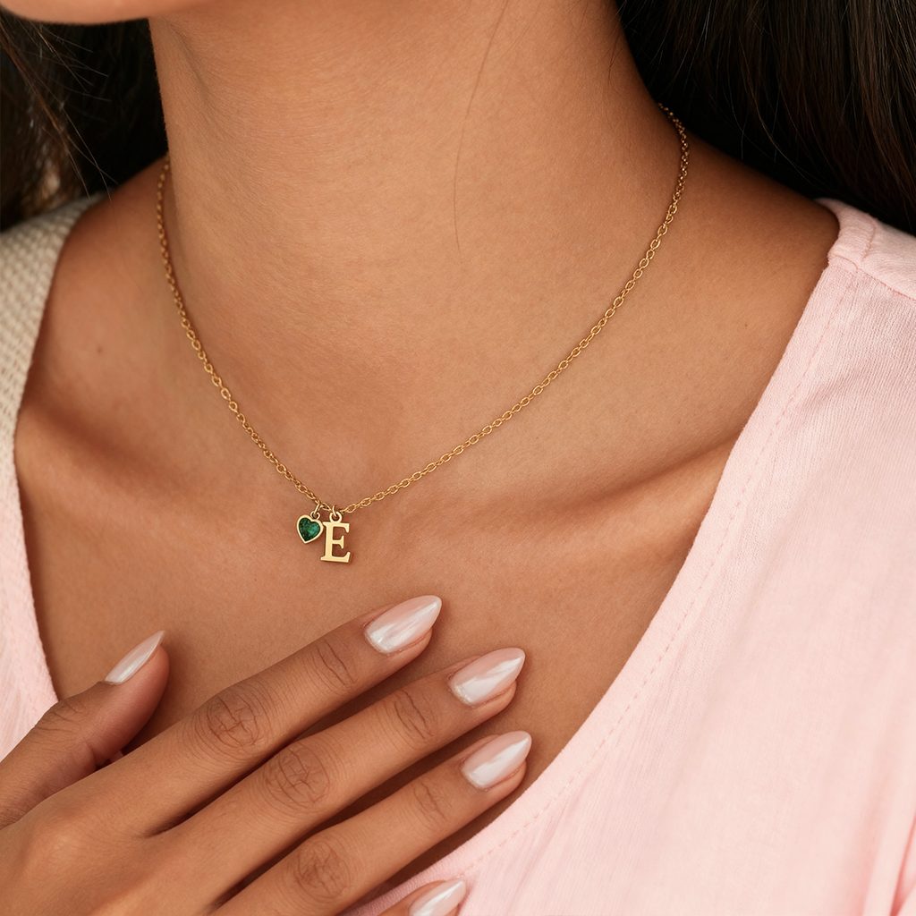 Collana con Iniziale "Sussurro Eterno"
