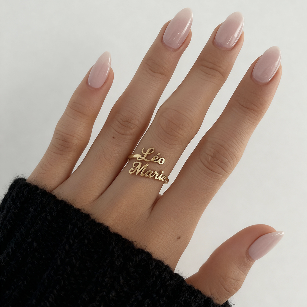 Anello regolabile con nome "Doppio Corsivo"