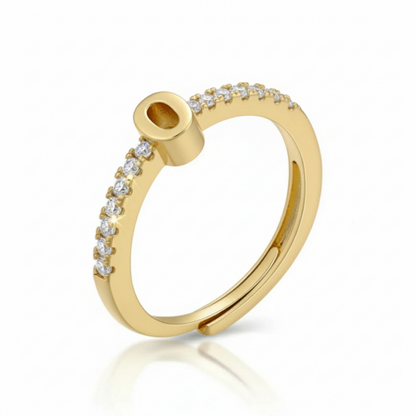 Anello regolabile con iniziale "Sparkle"