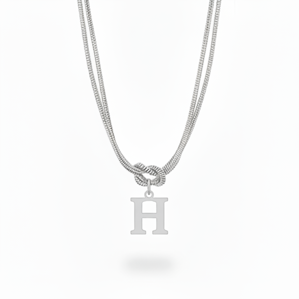 Collana con Iniziale "Nodo Alfabeto"