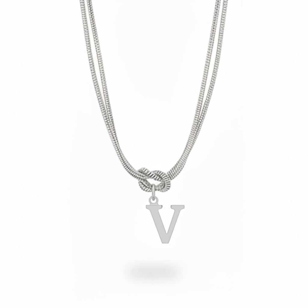 Collana con Iniziale "Nodo Alfabeto"