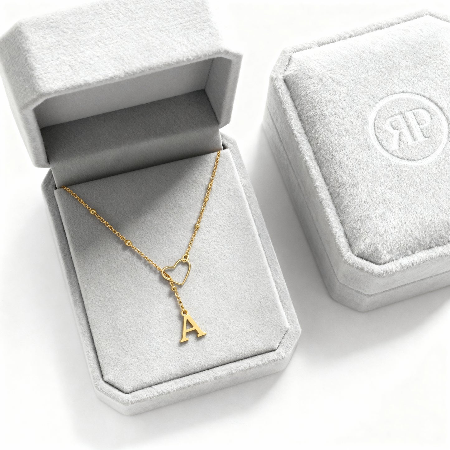 Collana con iniziale "In Love"