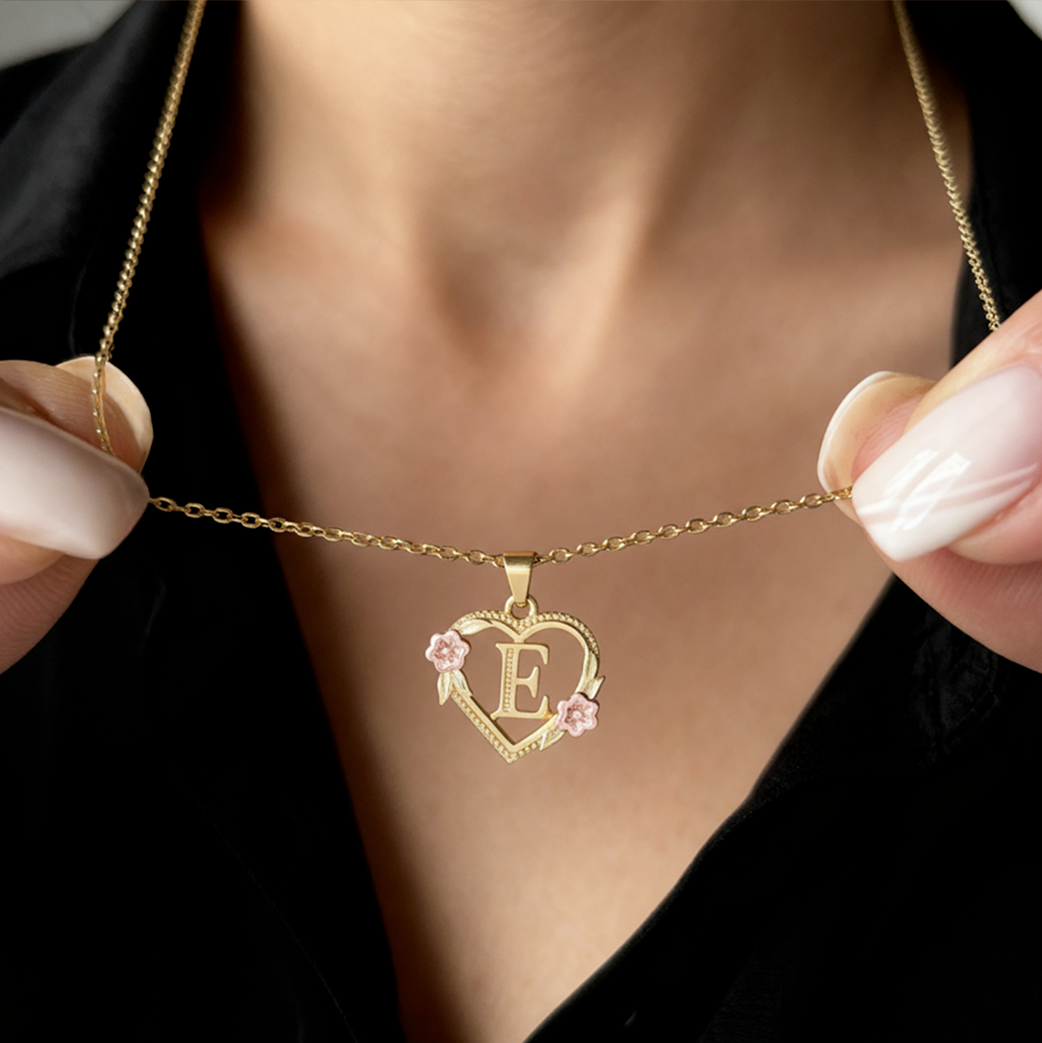 Collana con Iniziale "Bloom"